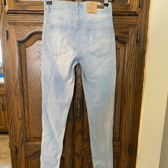 NWT!! Garage High Rise Jegging, Light Stripe Blue, Size 0 - Picture 3 of 5